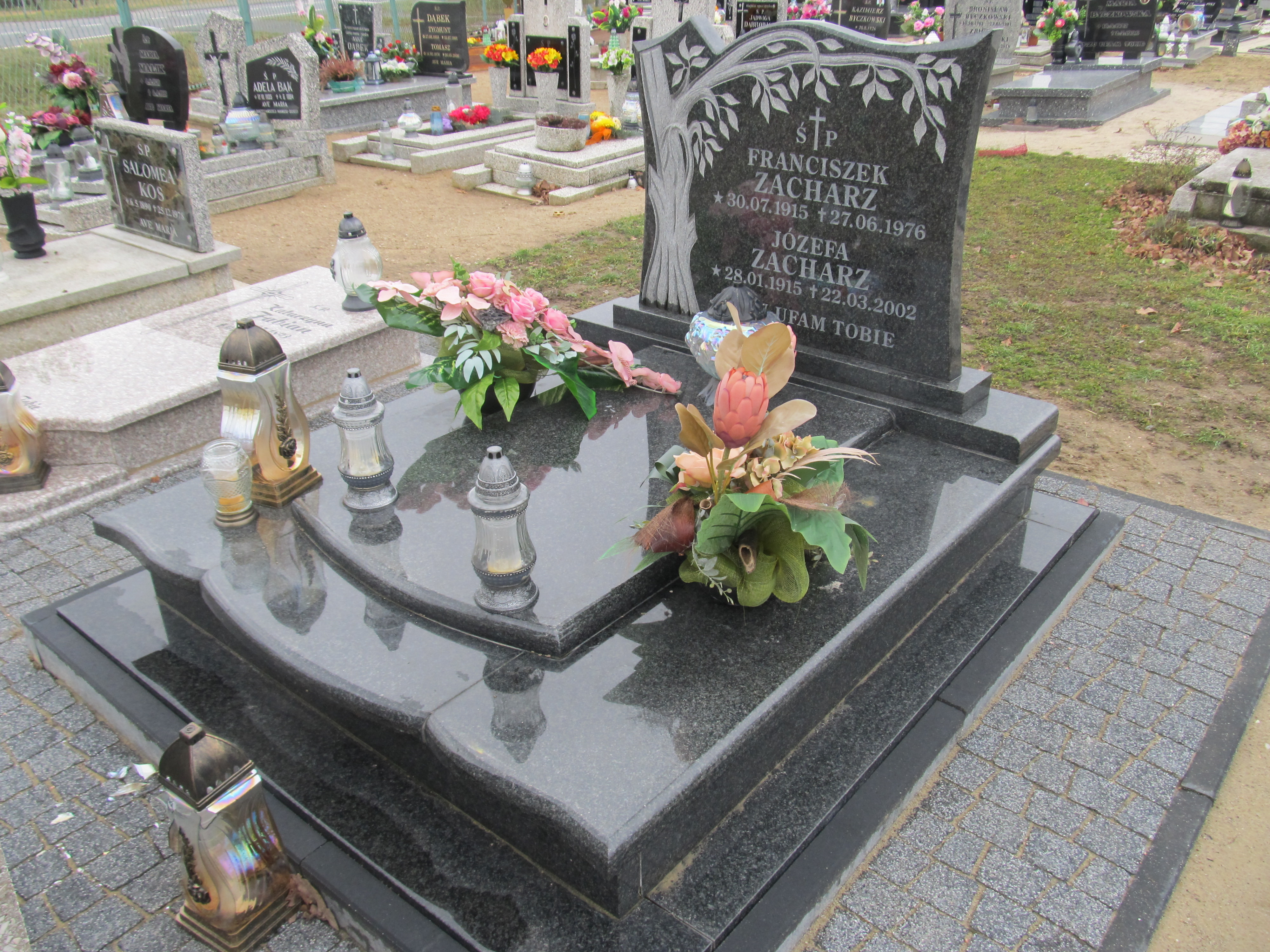 Grób Józefa Zacharz